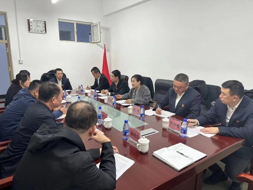 10.31˫Ѽɽ���͸����������ٲ�Ժ���ҹ�˾�߷õ���